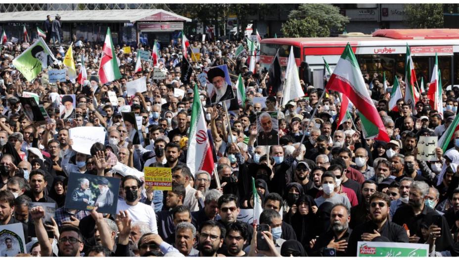 إيران: التظاهرات تهز النظام.. والدخول إلى الجنة بـ