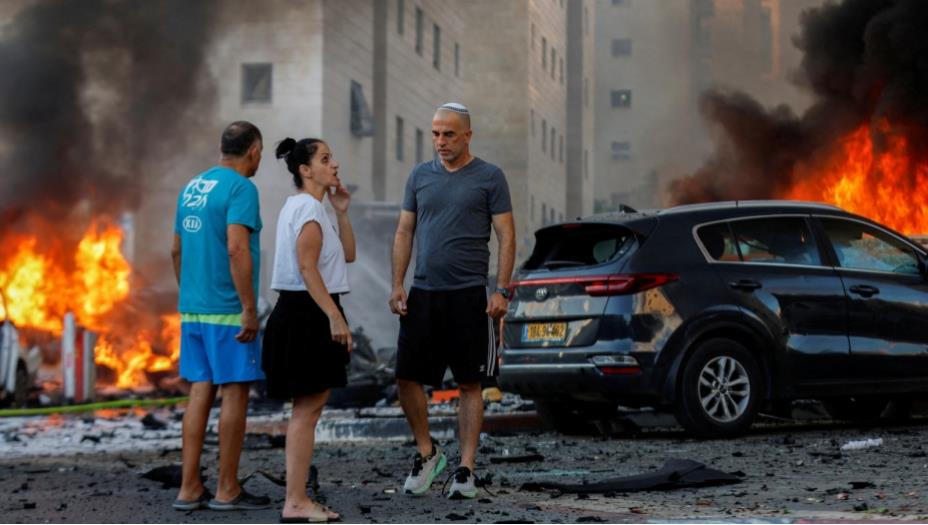 سيناريوهات تحاكي «اليوم الأول» في غزة بعد الحرب

