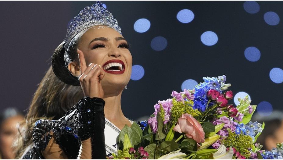 بالفيديو: أميركية من أصل فلبيني تتوج ملكة جمال الكون