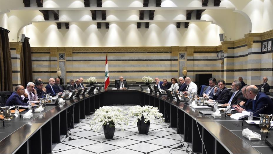 الحكومة اللبنانية تتحاشى «لغم» تعيين أعضاء المجلس العسكري
