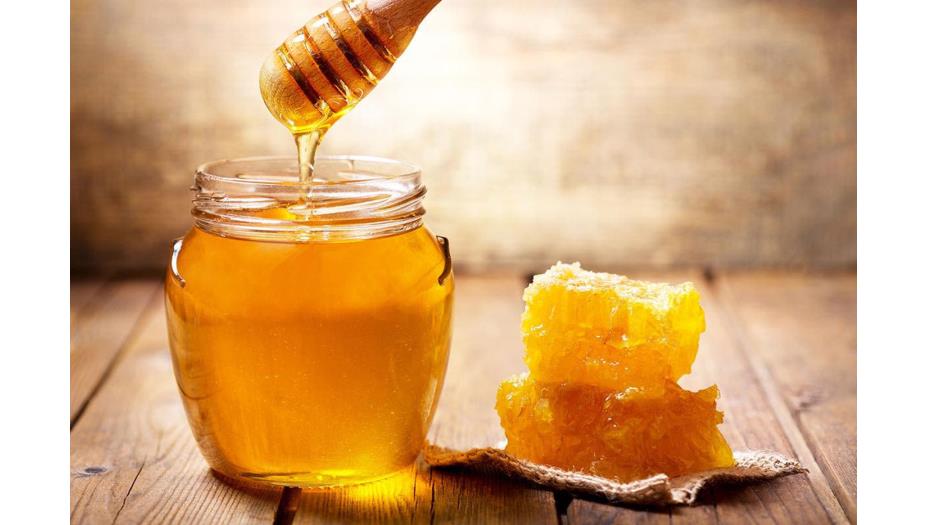 ماذا يحصل في الجسم عند تناول ملعقة عسل يوميا؟
