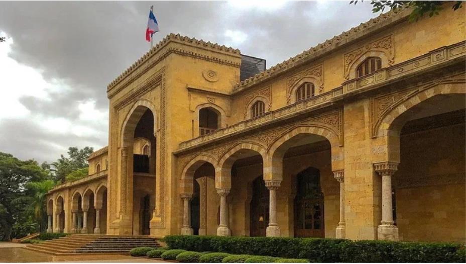 السفارة الفرنسية: 50 باصا في خدمة اللبنانيين 