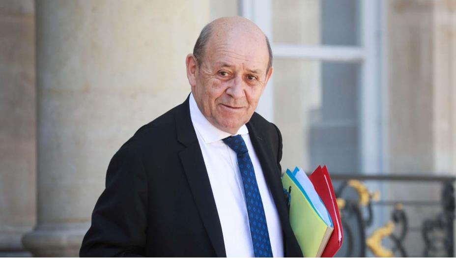 فرنسا تعين لودريان مبعوثا إلى لبنان.. هل تنفرج أزمة الرئيس؟
