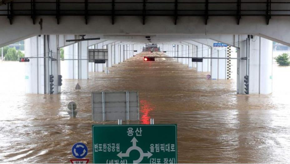 فيضانات تجتاح كوريا الجنوبية وتوقع 33 قتيلا