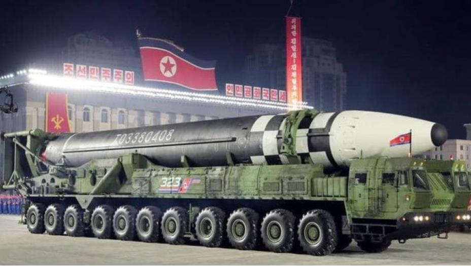 بيونغ يانغ تطلق صاروخين بعد وصول غواصة أميركية سواحل كوريا